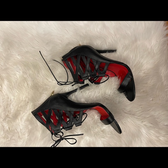 Size 10 - Charles Jourdan Lace-up Heels.  Gently used and stunning!!! - Picture 2 of 5